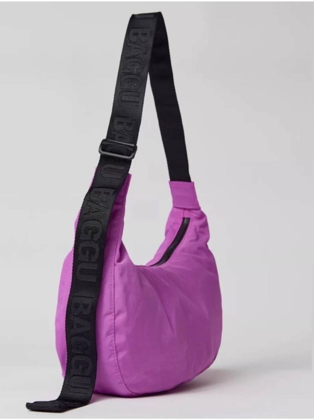 BAGGU Medium Nylon Crescent Bag
